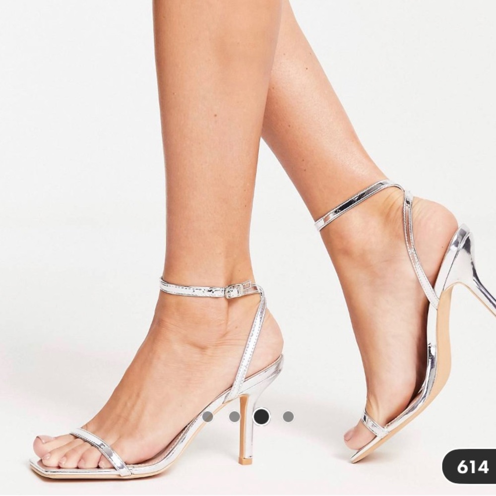 New! Metallic Strappy Silver Heels w Square Toe